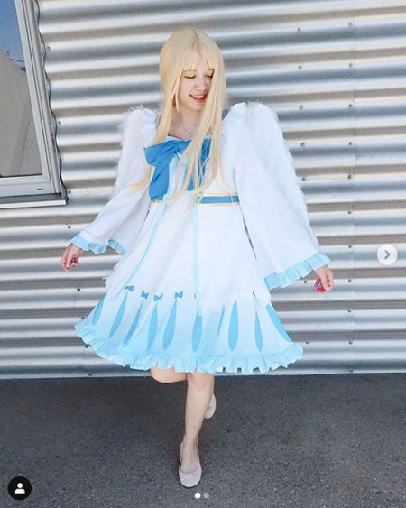 Un adorable cosplay de Filo de The Rising of Shield Hero