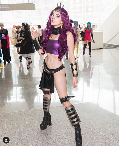 Kars de JoJo's Bizarre Adventure cambia de sexo con el cosplay