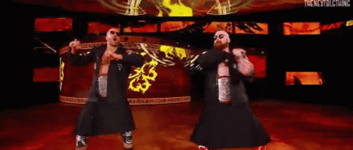 Cesaro y Sheamus haciendo el baile de Dragon Ball