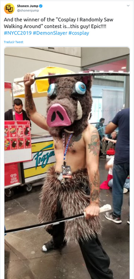 Inosuke de Demon Slayer pasea por la New York Comic-Con 2019