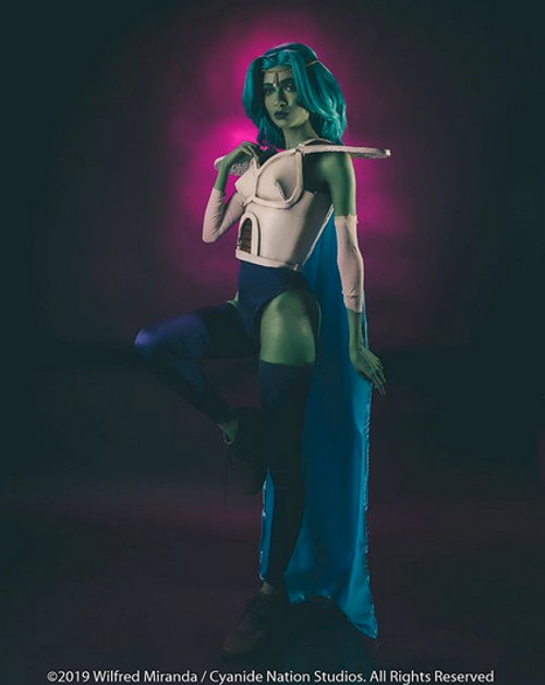 Zarbon de Dragon Ball Z cambia de sexo en este cosplay