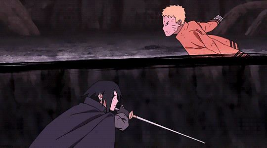 Sasuke y Naruto luchan juntos.