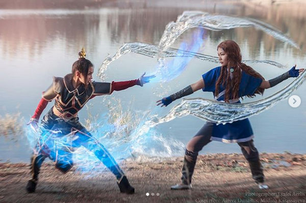 Avatar The Last Airbender: Cosplayers recrean la batalla de Azula y Katara