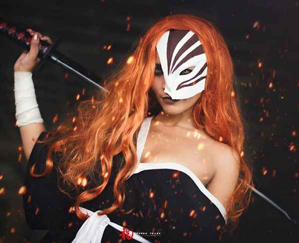 Kurosaki Ichigo de Bleach cambia de sexo con el cosplay