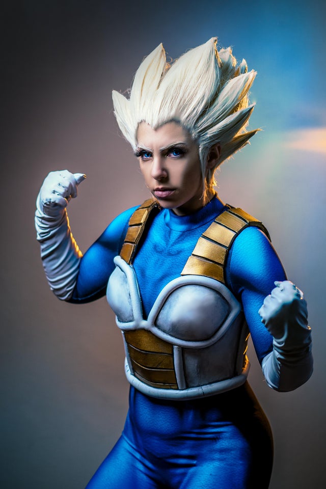 El gran Vegeta de Dragon Ball Z como mujer gracias al cosplay
