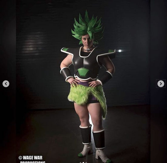 Dragon Ball: Cosplay feminino de Broly feminino honra lendário