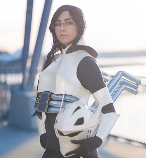 Así podría verse Tenya Iida de My Hero Academia como mujer