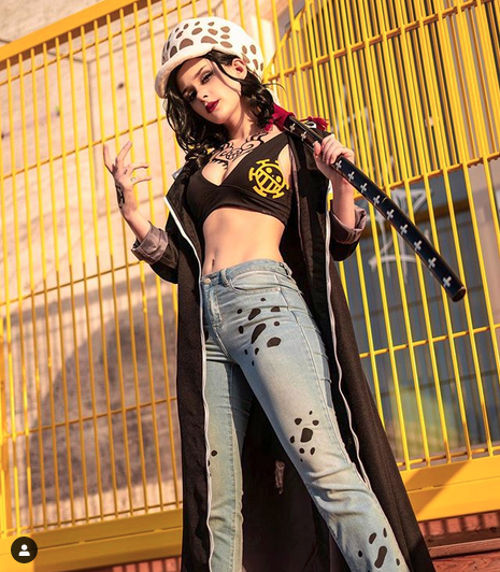 Así se vería Trafalgar D. Water Law de One Piece como mujer