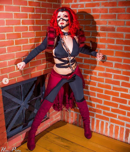 My Hero Academia: El Red Riot cambia de sexo con el cosplay