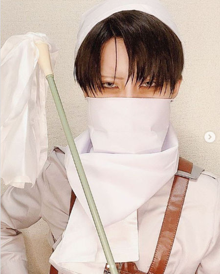 Attack on Titan: Así se vería Levi... ¡haciendo la limpieza!