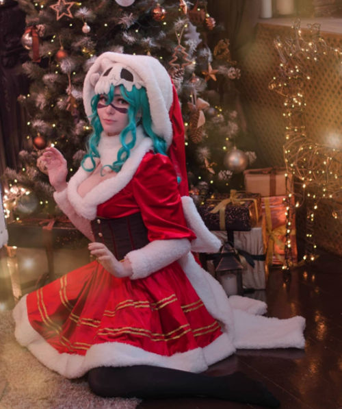 Nell de Bleach consigue un cosplay navideño
