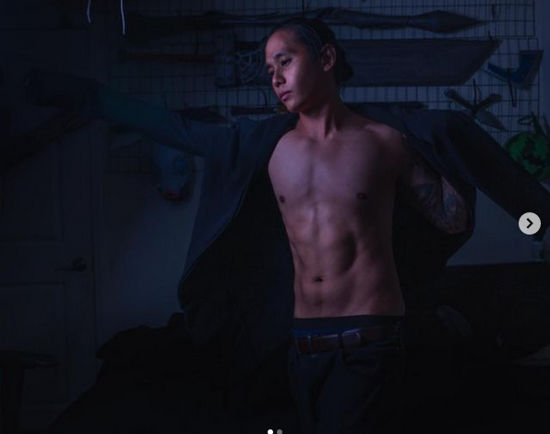 Eren consigue un cosplay de la Temporada 4 de Shingeki no Kyojin