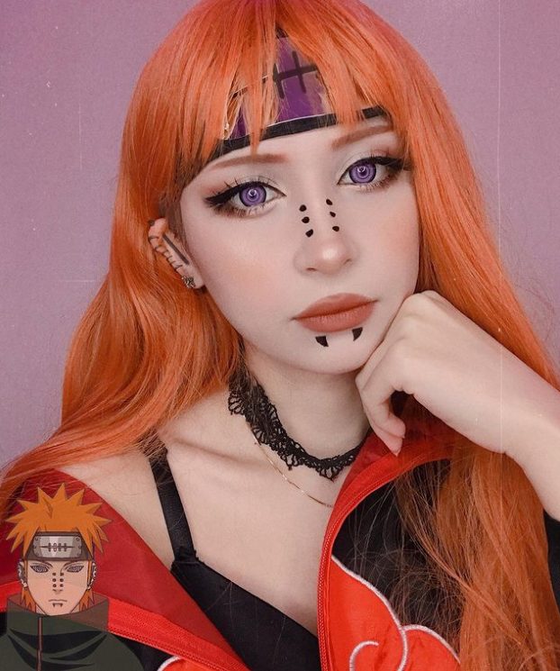 Pain fem cosplay Naruto.